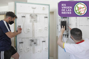 Técnico Superior en Sistemas de Telecomunicaciones e Informáticos - IES Virgen de las Nieves